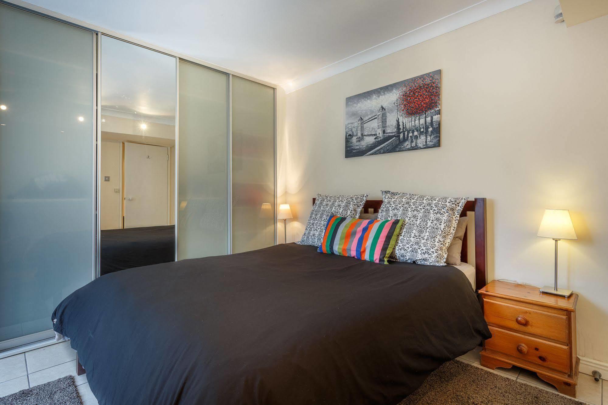 London Tower Bridge Apartments ภายนอก รูปภาพ